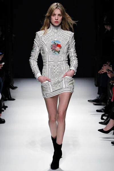 Look 4